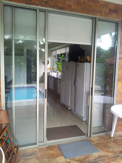 PUERTAS EN VIDRIO TEMPLADO